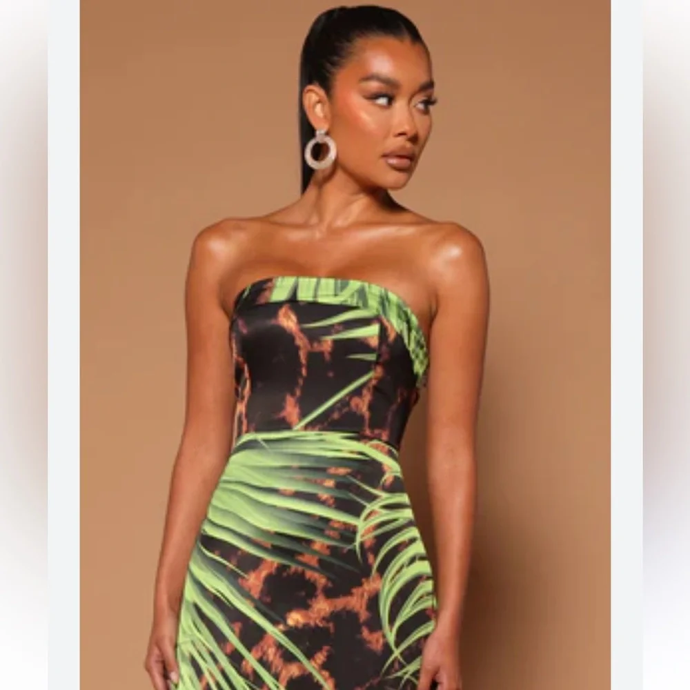 🐆Gorgeous Satin Leopard Jungle print Gown NEW sz Small 🐆 - Picture 2 of 6